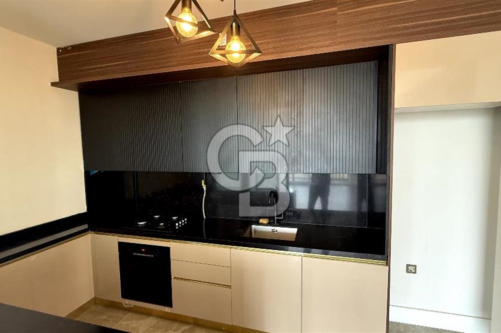 KARTEPE ZERAY ESİL'DE 3+1 GENİŞ ARAKAT HAMAM VE SAUNALI