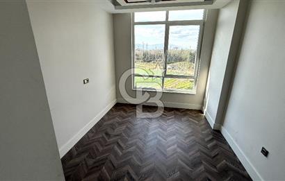 KARTEPE ZERAY ESİL'DE 3+1 GENİŞ ARAKAT HAMAM VE SAUNALI