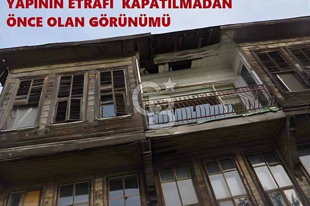ÜSKÜDAR İHSANİYE MAHALLESİNDE BAHÇELİ AHŞAP EV VE KAGİR KULÜBE
