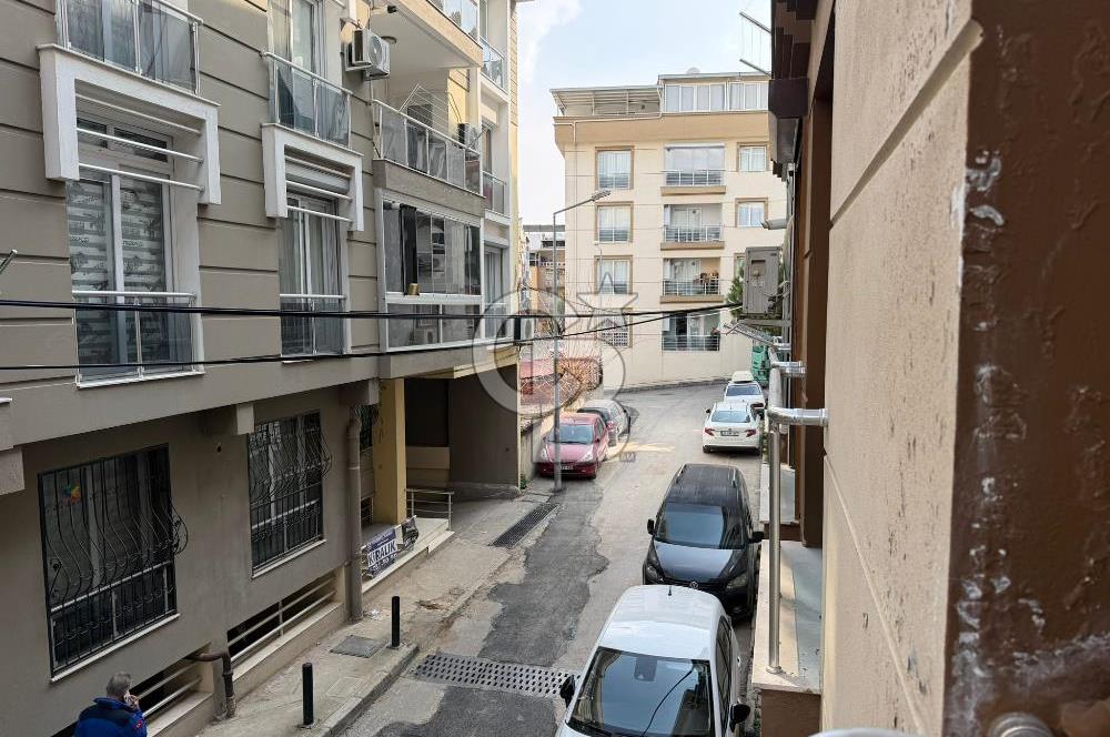 CB SMYRNA'DAN ALİFUAT CEBESOY'DA BAKIMLI MASRAFSIZ ARA KAT DAİRE