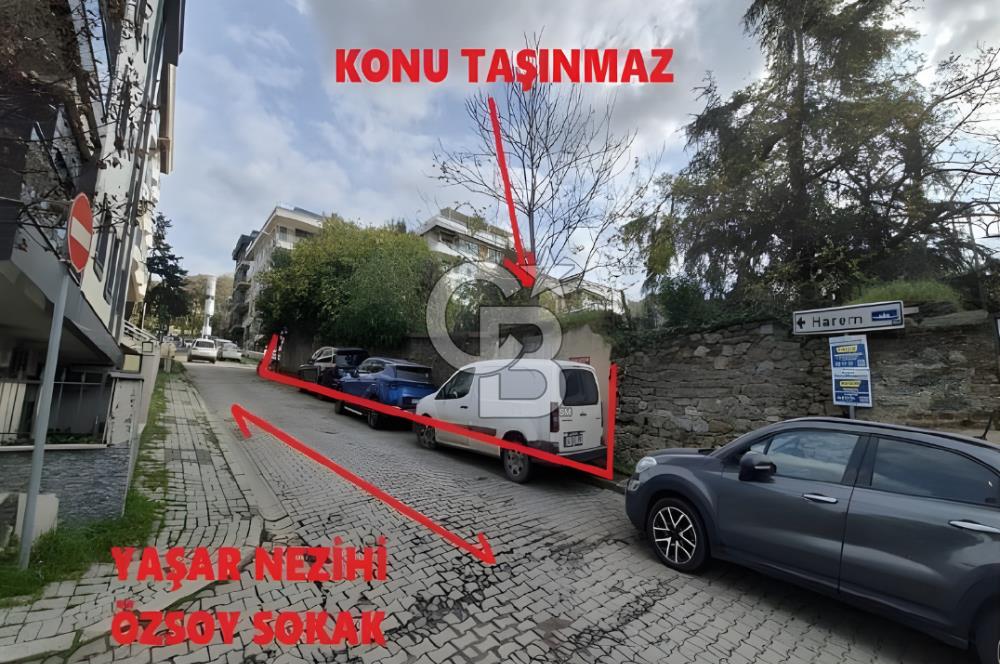 ÜSKÜDAR İHSANİYE MAHALLESİNDE BAHÇELİ AHŞAP EV VE KAGİR KULÜBE