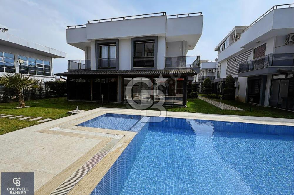COLDWELL BANKER POYRAZ'DAN HAVUZLU SİTE İÇERİSİNDE 3+1 VİLLA