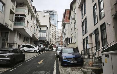 ÜNALAN YENİ BİNADA TERASLI 2+2 DUBLEKS SATILIK DAİRE