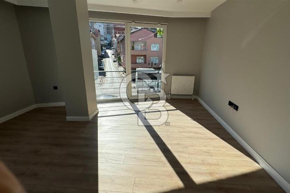 ACIBADEMİN KOMŞUSU ÜNALANDA YENİ BİNADA 2+1 SATILIK FERAH DAİRE