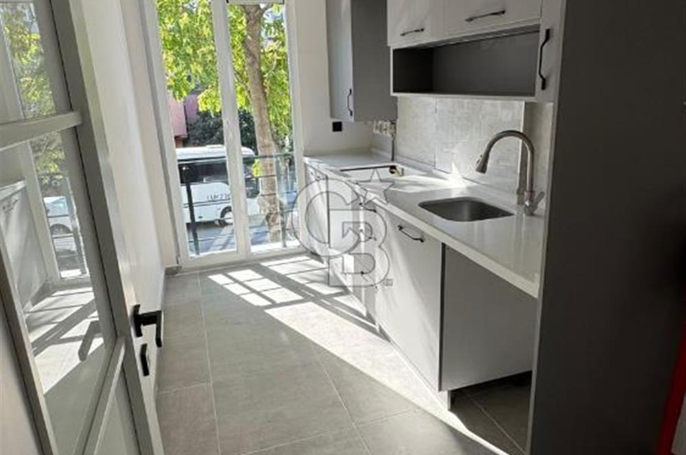 ACIBADEMİN KOMŞUSU ÜNALANDA YENİ BİNADA 2+1 SATILIK FERAH DAİRE