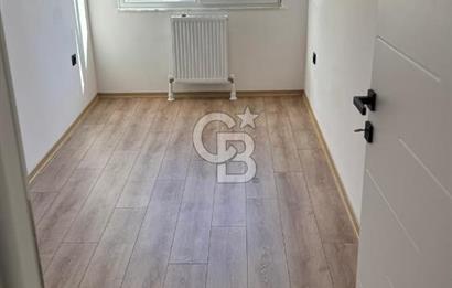 ACIBADEMİN KOMŞUSU ÜNALANDA YENİ BİNADA 2+1 SATILIK FERAH DAİRE