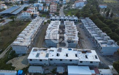 ŞAKRANDA 3+1 HAVUZLU SİTE İÇERİSİNDE VİLLA