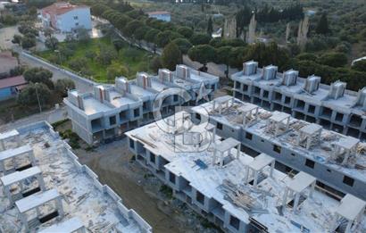 ŞAKRANDA 3+1 HAVUZLU SİTE İÇERİSİNDE VİLLA