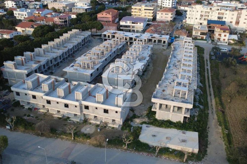 ŞAKRANDA 3+1 HAVUZLU SİTE İÇERİSİNDE VİLLA