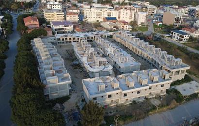 ŞAKRANDA 3+1 HAVUZLU SİTE İÇERİSİNDE VİLLA