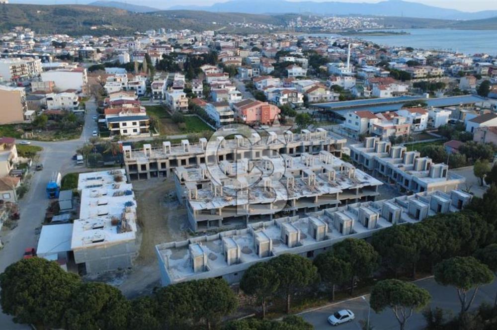 ŞAKRANDA 3+1 HAVUZLU SİTE İÇERİSİNDE VİLLA