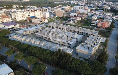 ŞAKRANDA 3+1 HAVUZLU SİTE İÇERİSİNDE VİLLA