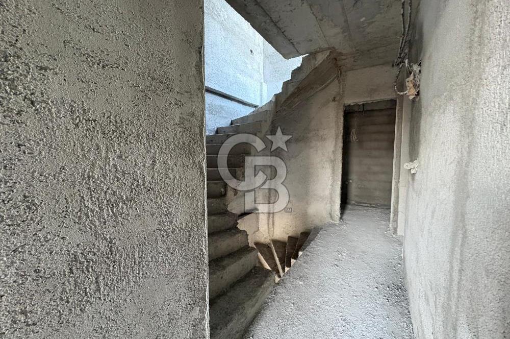 ŞAKRANDA 3+1 HAVUZLU SİTE İÇERİSİNDE VİLLA