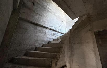 ŞAKRANDA 3+1 HAVUZLU SİTE İÇERİSİNDE VİLLA