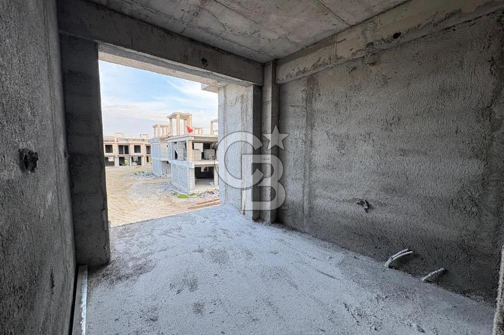 ŞAKRANDA 3+1 HAVUZLU SİTE İÇERİSİNDE VİLLA