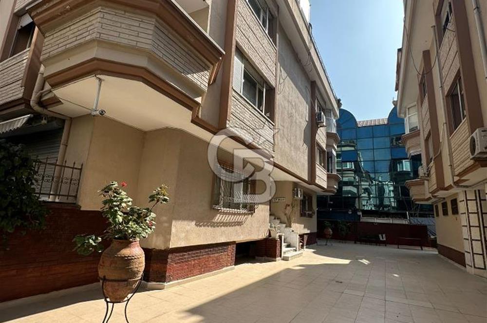 FLORYA CADDESİ GÜL EVLERDE KİRALIK 4+1 DAİRE
