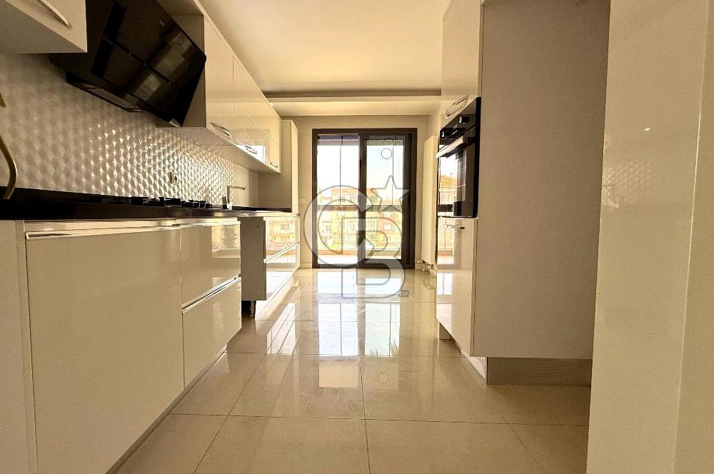 Gaziemir Irmak Mahallesi Konuk Park'ta 3+1 Lüks Kiralık Daire