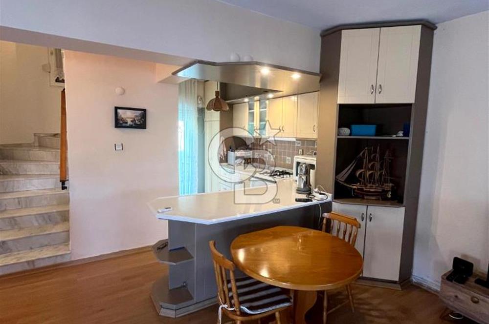 Akarca Yenisu Evlerinde Deniz Manzaralı Satılık 5+1 Villa