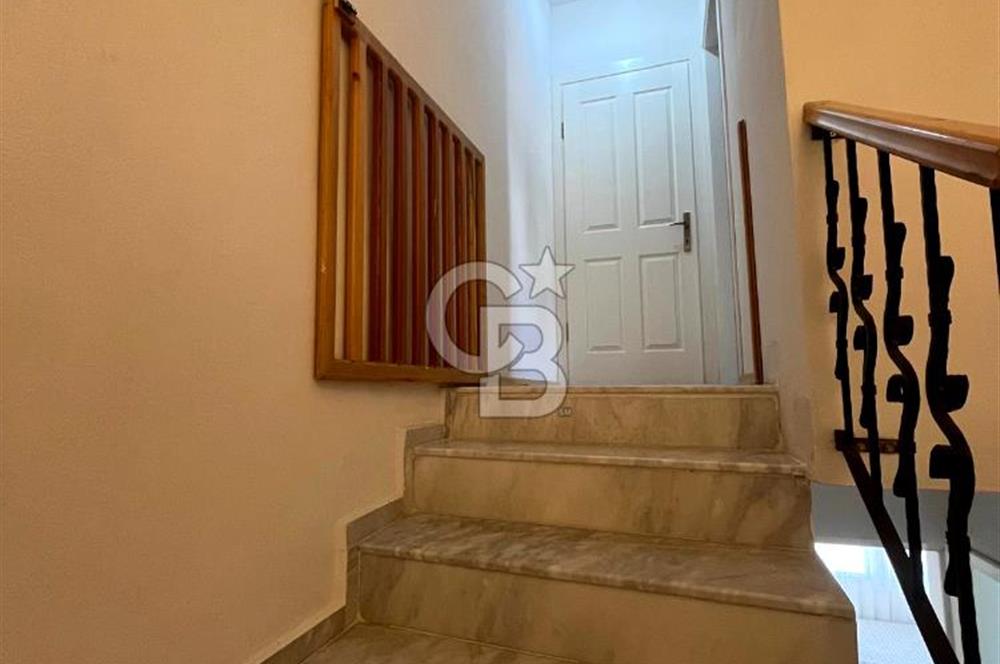 Akarca Yenisu Evlerinde Deniz Manzaralı Satılık 5+1 Villa