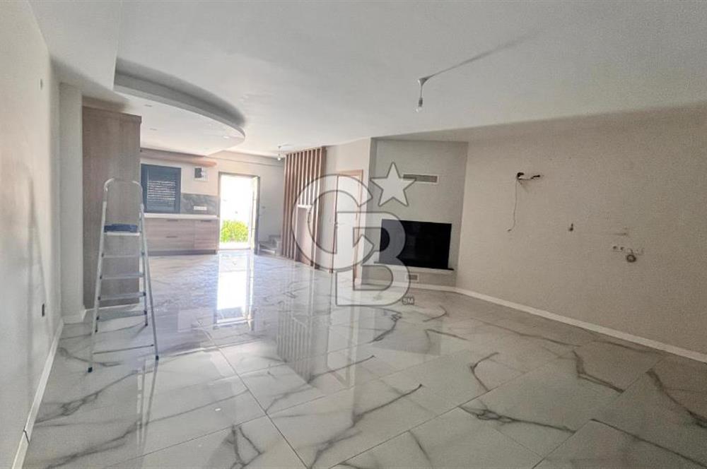 ALİAĞA YALI MAHALLESİ'NDE SATILIK 3+1 VİLLA