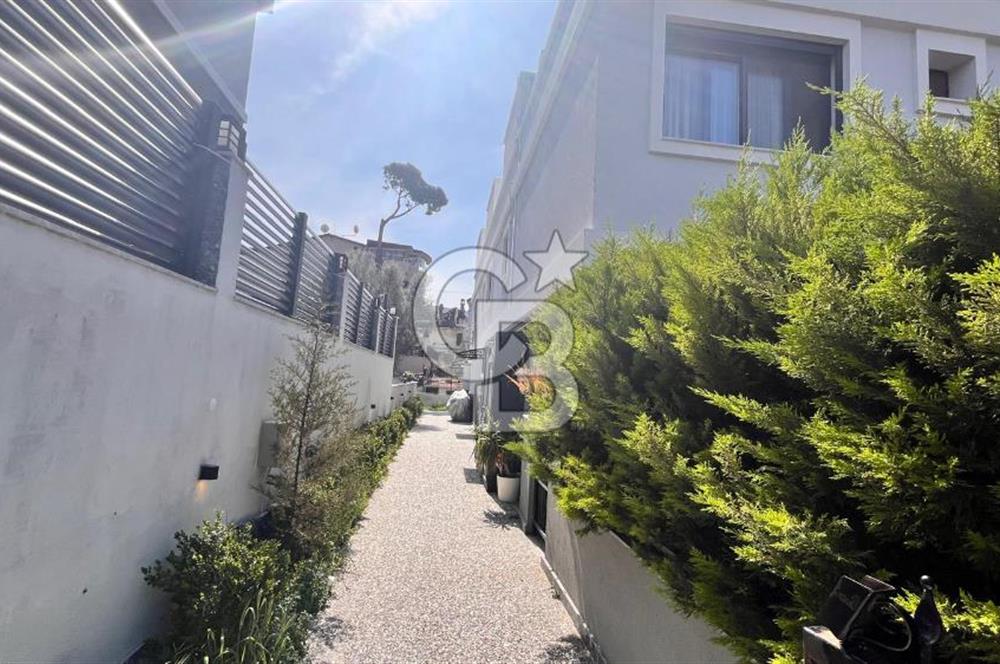 ALİAĞA YALI MAHALLESİ'NDE SATILIK 3+1 VİLLA