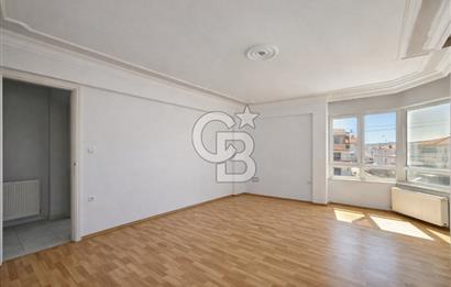 Adliye Bölgesinde Satılık Ön Cephe Köşe 3+1 Dair