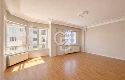 Adliye Bölgesinde Satılık Ön Cephe Köşe 3+1 Dair