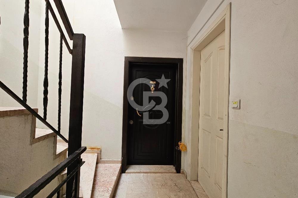 Adliye Bölgesinde Satılık Ön Cephe Köşe 3+1 Dair