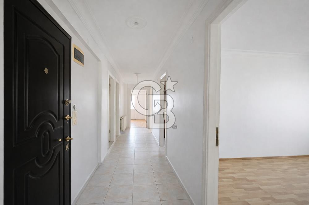 Adliye Bölgesinde Satılık Ön Cephe Köşe 3+1 Dair