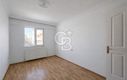 Adliye Bölgesinde Satılık Ön Cephe Köşe 3+1 Dair