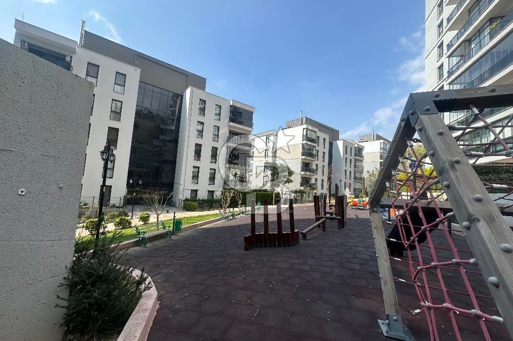 Çiğli Park Yaşam Santorini Sitesi’nde Önü Açık, Büyük Bahçeli Fırsat Daire