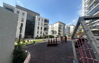 Çiğli Park Yaşam Santorini Sitesi’nde Önü Açık, Büyük Bahçeli Fırsat Daire