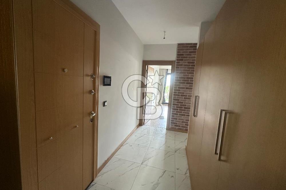 Çiğli Park Yaşam Santorini Sitesi’nde Önü Açık, Büyük Bahçeli Fırsat Daire