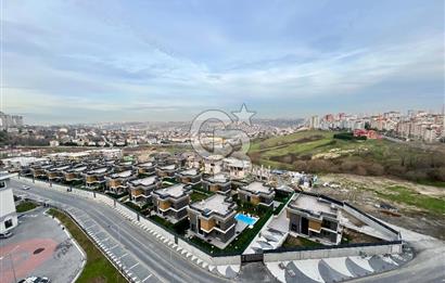 AKZİRVE STRADA 1'DE SATILIK 3+1 VADİ MANZARALI FULL EŞYALI DAİRE