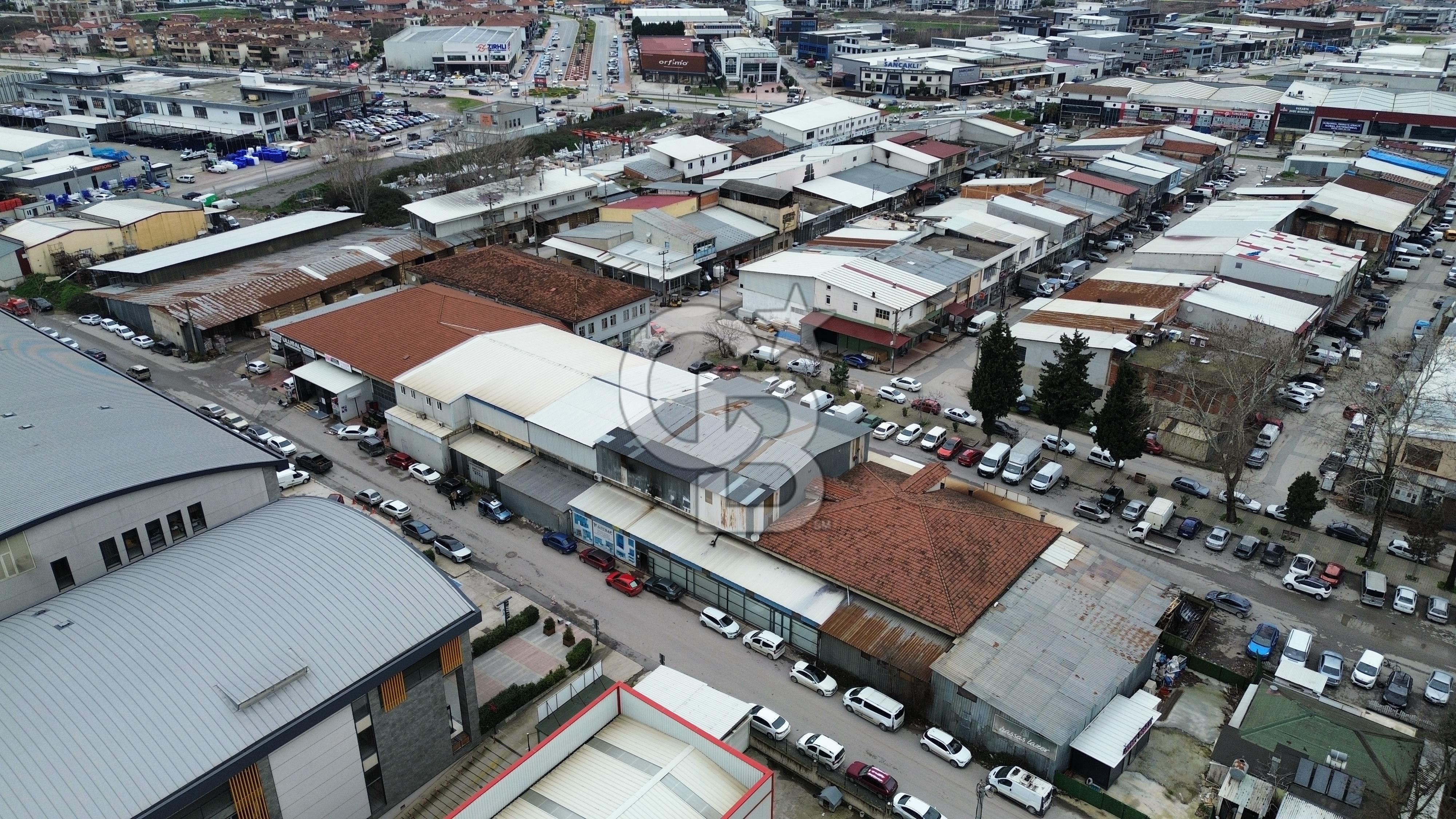 Sakarya Erenler de 1155m2 Sanayiye Uygun Satılık Fırsat Dükkan