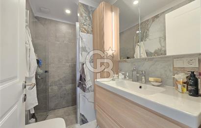 Ayvalık'ta Denize Sıfır Sitede Eşyalı Satılık Lüks Müstakil Ev 