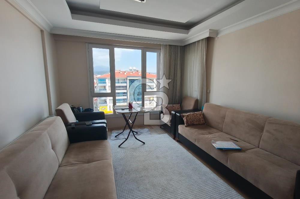 COLDWELL BANKER POYRAZ'DAN CADDE ÜZERİ GENİŞ 3+1 FIRSAT DAİRE