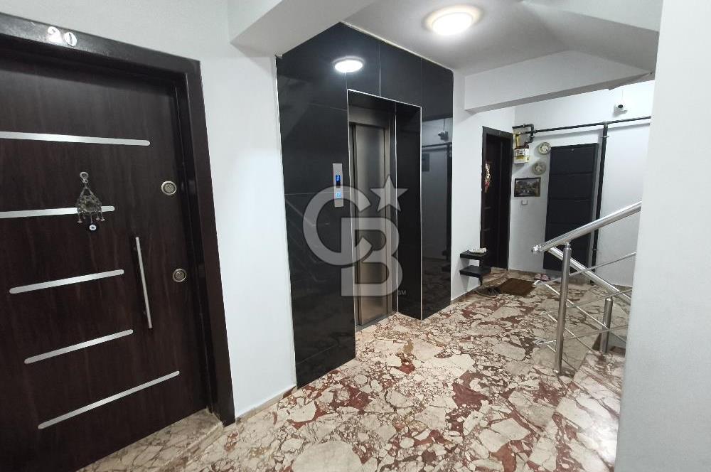 COLDWELL BANKER POYRAZ'DAN CADDE ÜZERİ GENİŞ 3+1 FIRSAT DAİRE