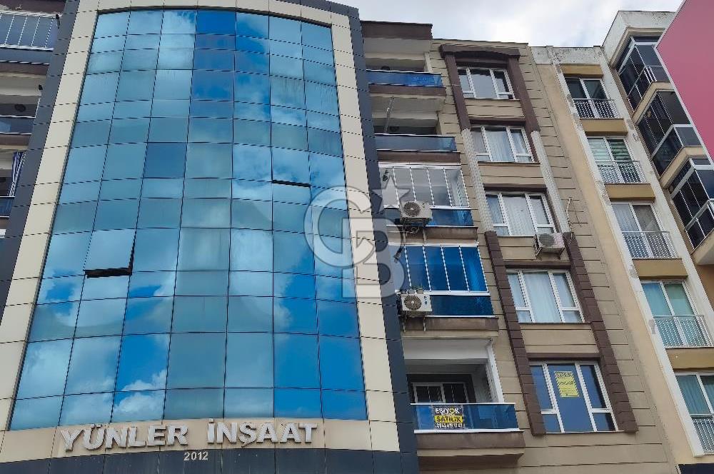 COLDWELL BANKER POYRAZ'DAN CADDE ÜZERİ GENİŞ 3+1 FIRSAT DAİRE
