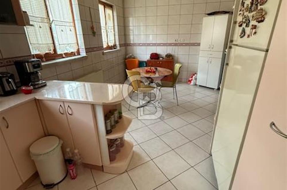 İSRAİLEVLERİNDE 160 M2 KATTA 