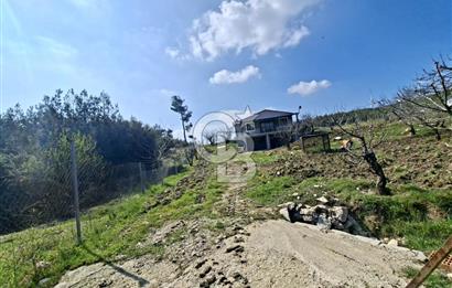Bornova Yakaköyde Satılık Bağ ve 2+1 ev