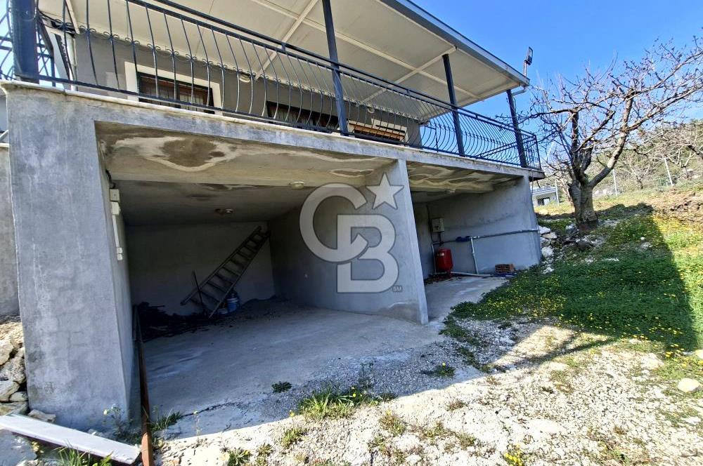 Bornova Yakaköyde Satılık Bağ ve 2+1 ev