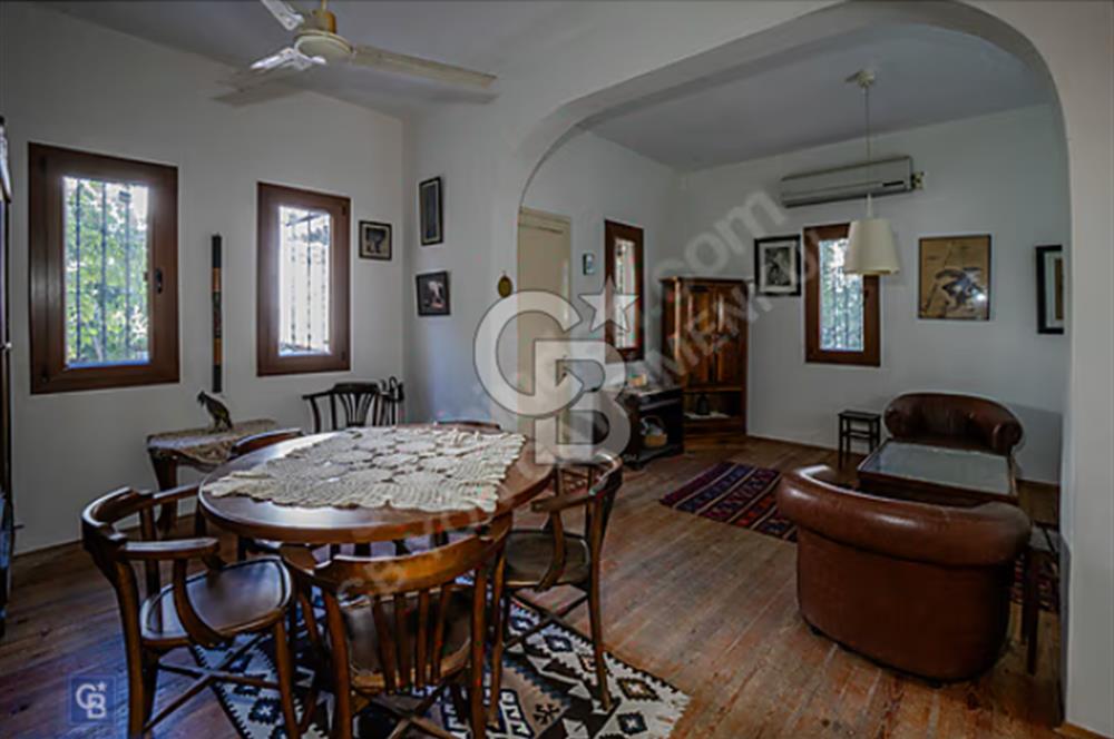 Foça'da Denize Yürüme Mesafesinde Sezonluk Kiralık 3+1 Villa