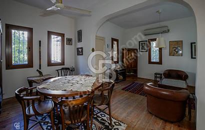 Foça'da Denize Yürüme Mesafesinde Sezonluk Kiralık 3+1 Villa