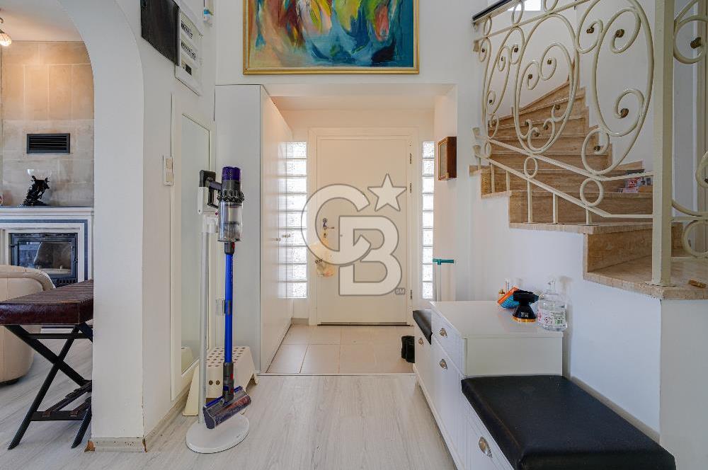 ALTINYUNUS DENİZE SIFIR VİLLA