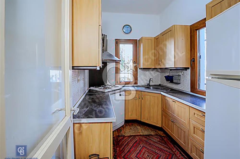 Foça'da Denize Yürüme Mesafesinde Sezonluk Kiralık 3+1 Villa