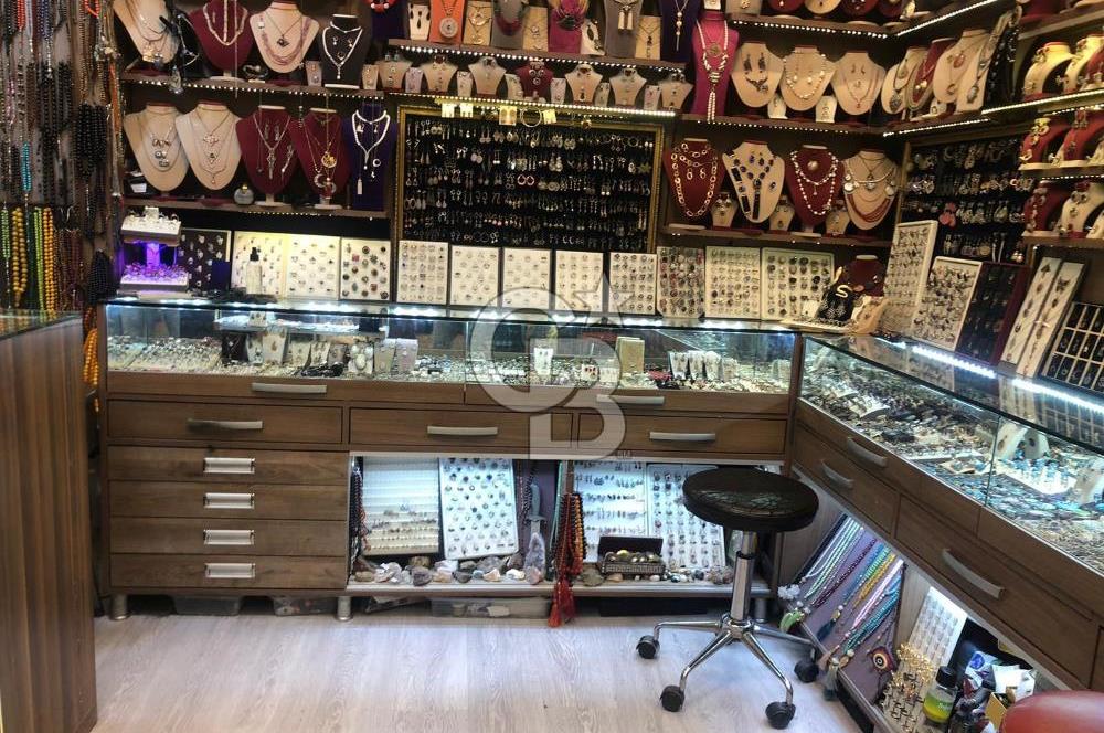 KAPALI ÇARŞIDA İŞLEK LOKASYONDA SATILIK 16 M2 FIRSAT DÜKKAN