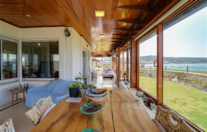 ALTINYUNUS DENİZE SIFIR VİLLA