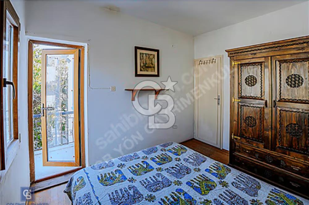 Foça'da Denize Yürüme Mesafesinde Sezonluk Kiralık 3+1 Villa