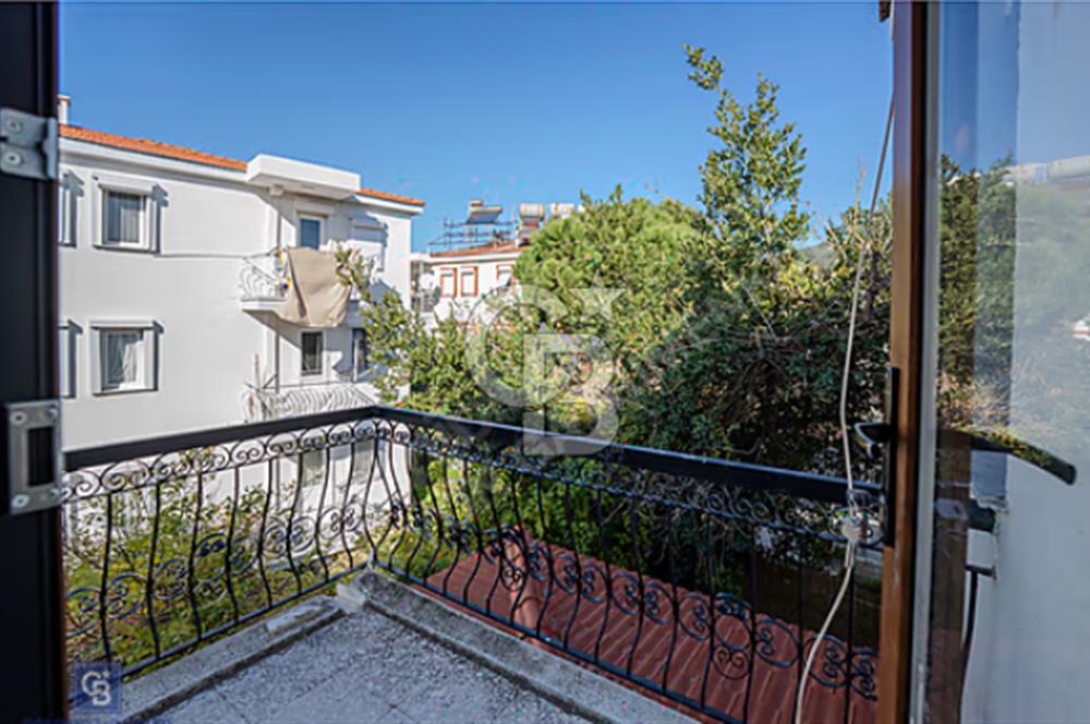 Foça'da Denize Yürüme Mesafesinde Sezonluk Kiralık 3+1 Villa